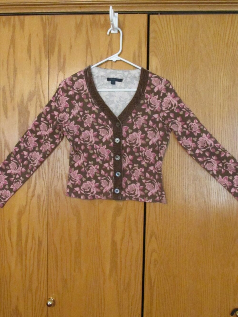 BODEN WOMEN'S SIZE 12 CARDIGAN BROWN KNIT W/ PINK FLORAL & VELVET TRIM LONG SLEE